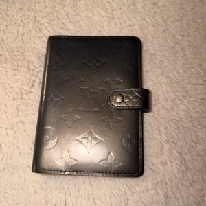Louis Vuitton Embossed Monogram Black/dark silver Notebook Cover